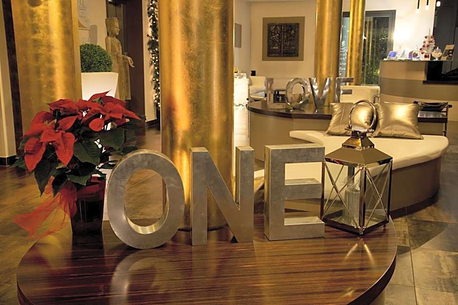 OneMhotel