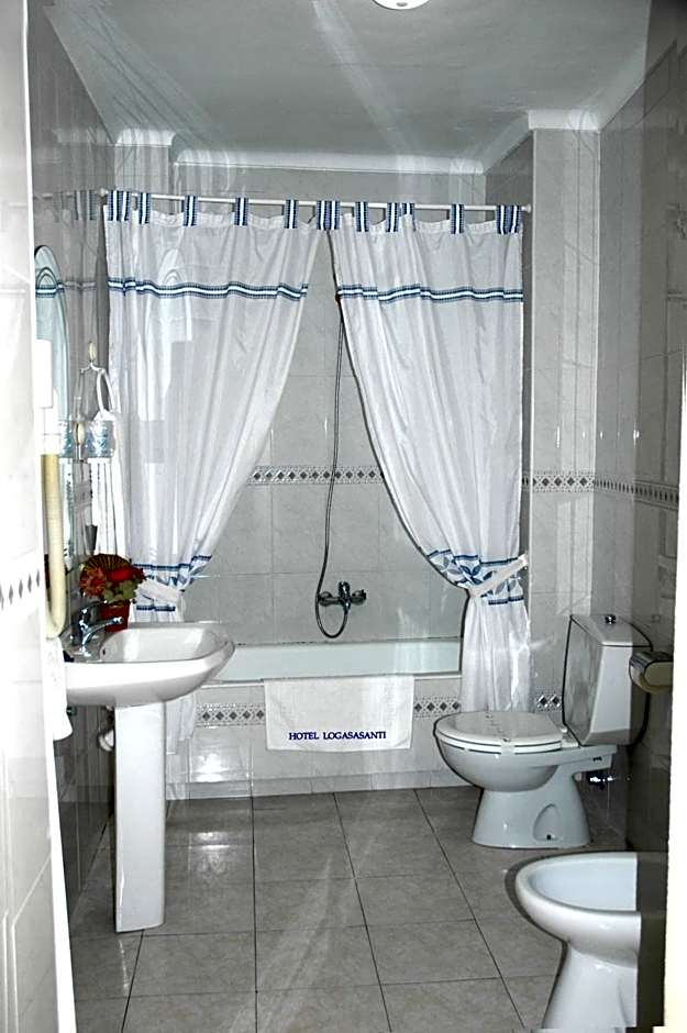 Hotel Restaurante Logasasanti