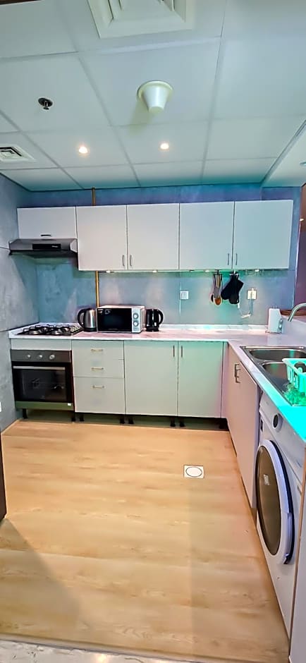 Spacious Apartment Marina View