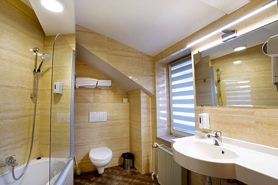 Hotel Victory Home - 5min to Progresja,10min Lotnisko Chopina, 15min to Zachodni
