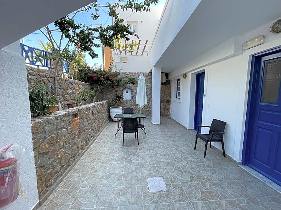 Photo 1 of 11 of Studio, Balcony