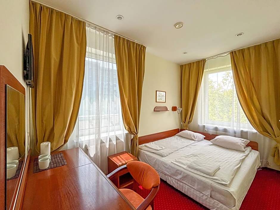 Fry House Hostel - 15min to Dworzec Zachodni, 5min to Klub Progresja