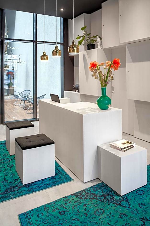 AMANO HOME Apartments