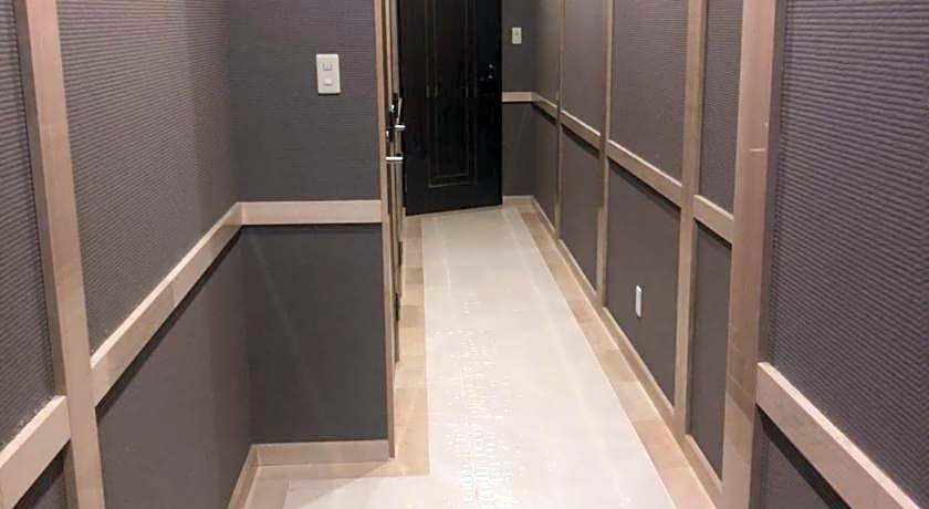 Hotel U