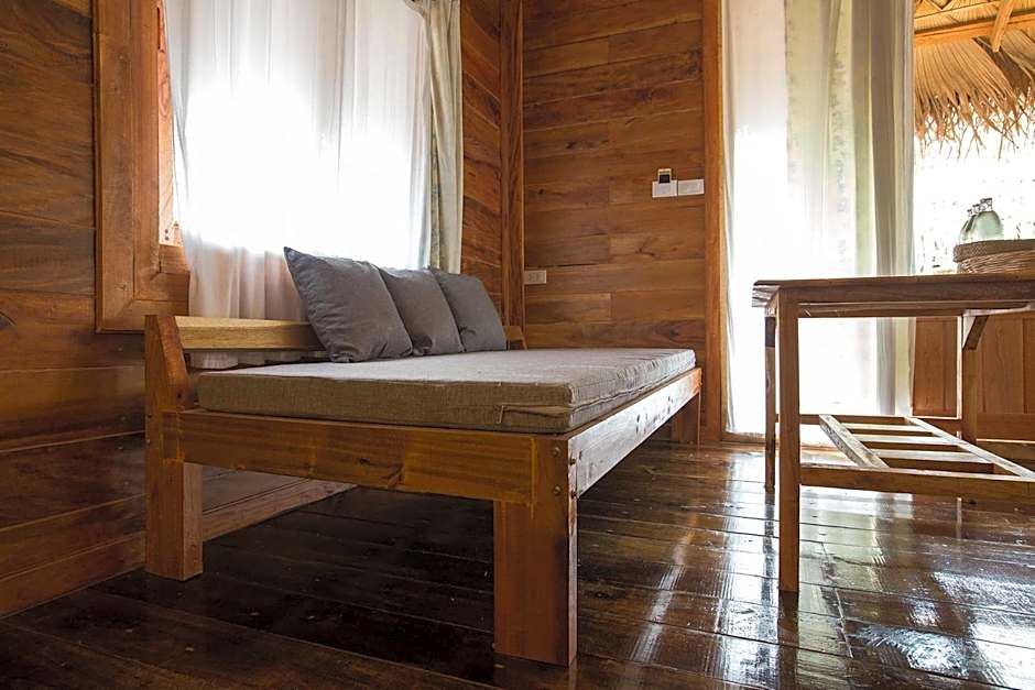 Baan​ Tonlamphu​ Pakpra