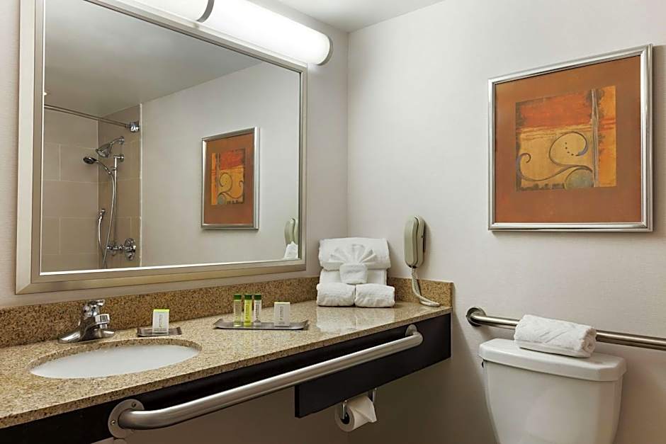 DoubleTree By Hilton Hotel Detroit-Dearborn