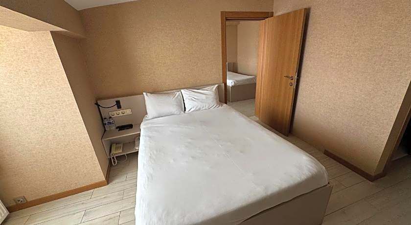 Cinas Hotel