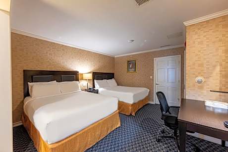 Queen Room with Two Queen Beds - Disability Access