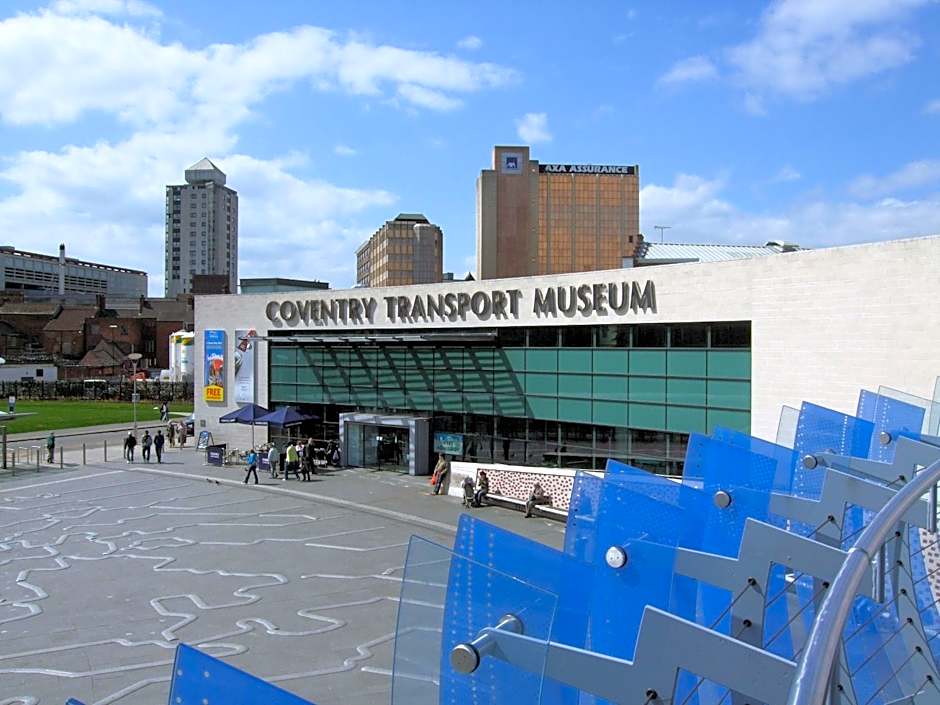 Lovely Town house Room 1
