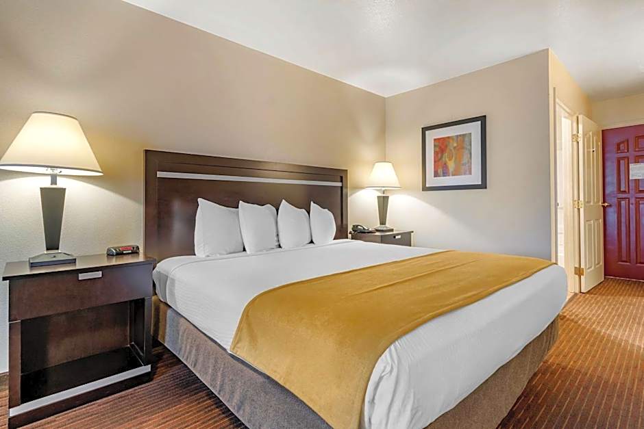 Best Western Luxury Inn