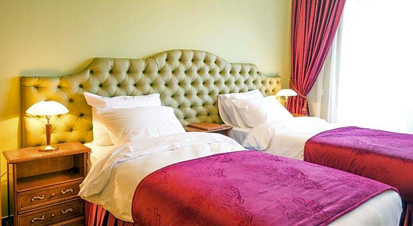 Studio One Accommodation Suites