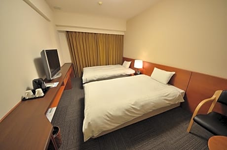 Short Stay Twin Room with Shower - Smoking(Check In18:00-Check Out10:00)