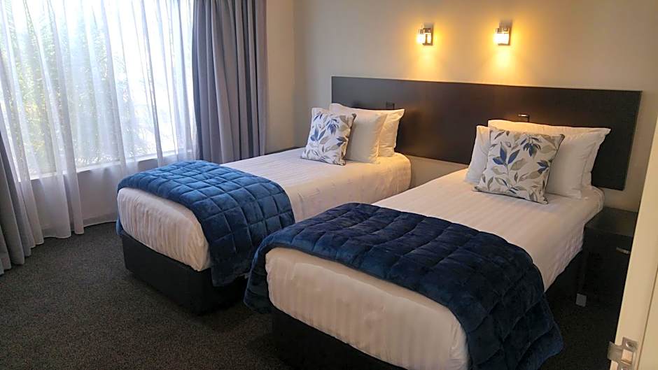 White Heron Motor Lodge