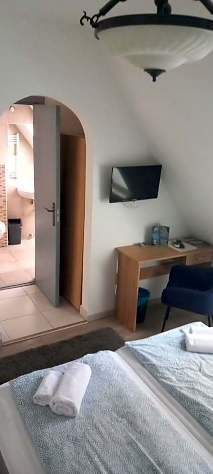 Árnyas Panzió Gödöllő