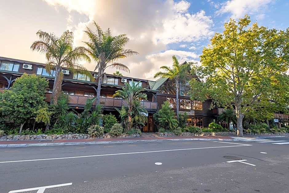 Knysna Log-Inn Hotel