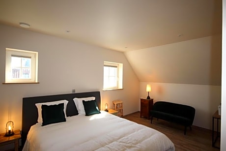 Deluxe Double Room with Shower