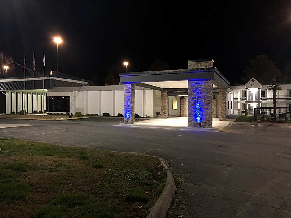 Quality Inn Dalton East