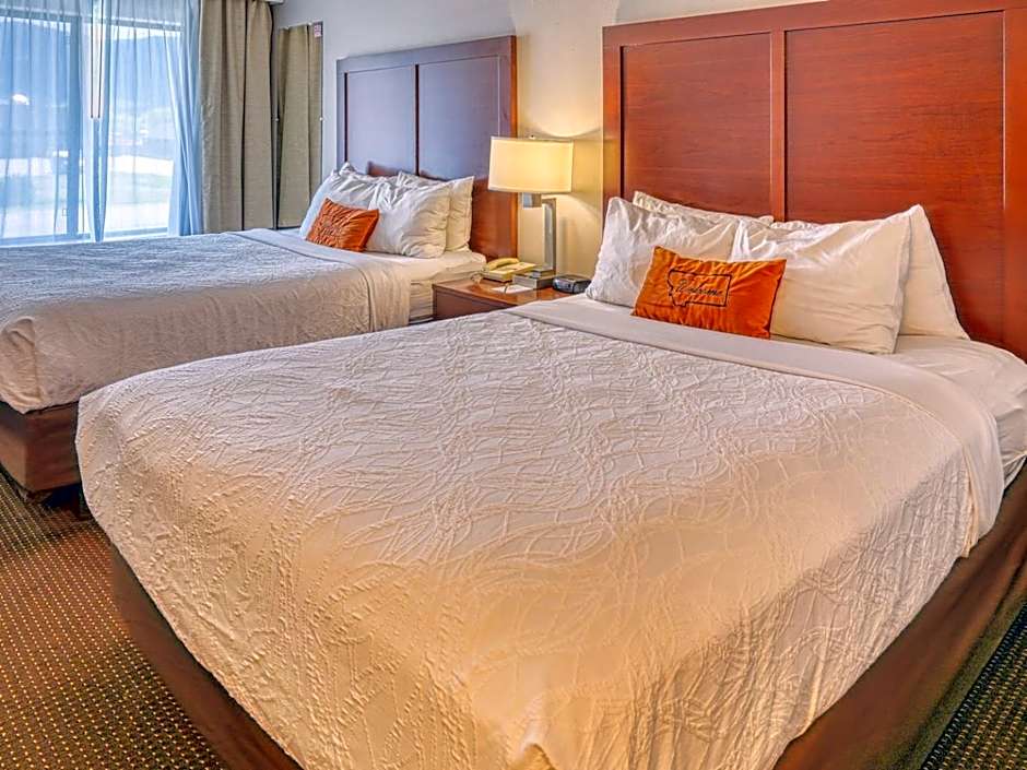 Yellowstone River Inn & Suites
