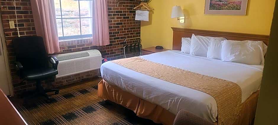 Travelodge by Wyndham Airport Platte City
