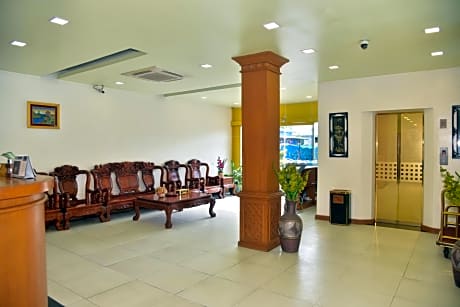 Paragon Hotel