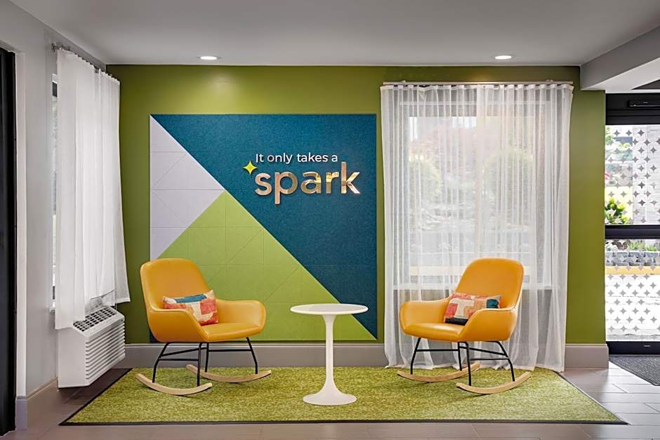 Spark by Hilton Atlanta Cumberland Ballpark