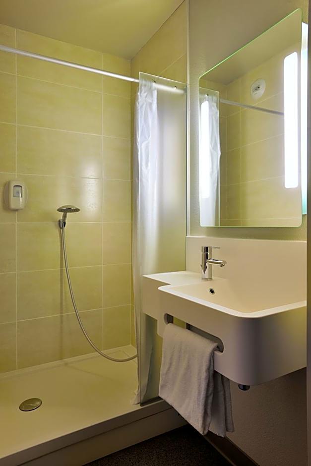 B&B HOTEL Lyon Caluire Cité Internationale