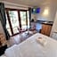 Roy Bridge Hotel