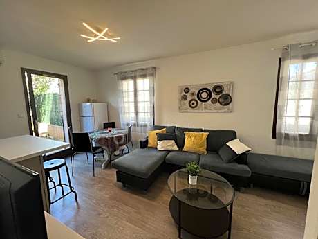 Appartement pour 2 personnes en ville avec terrasse