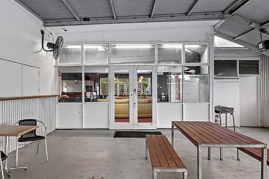 Torrumbarry Motel