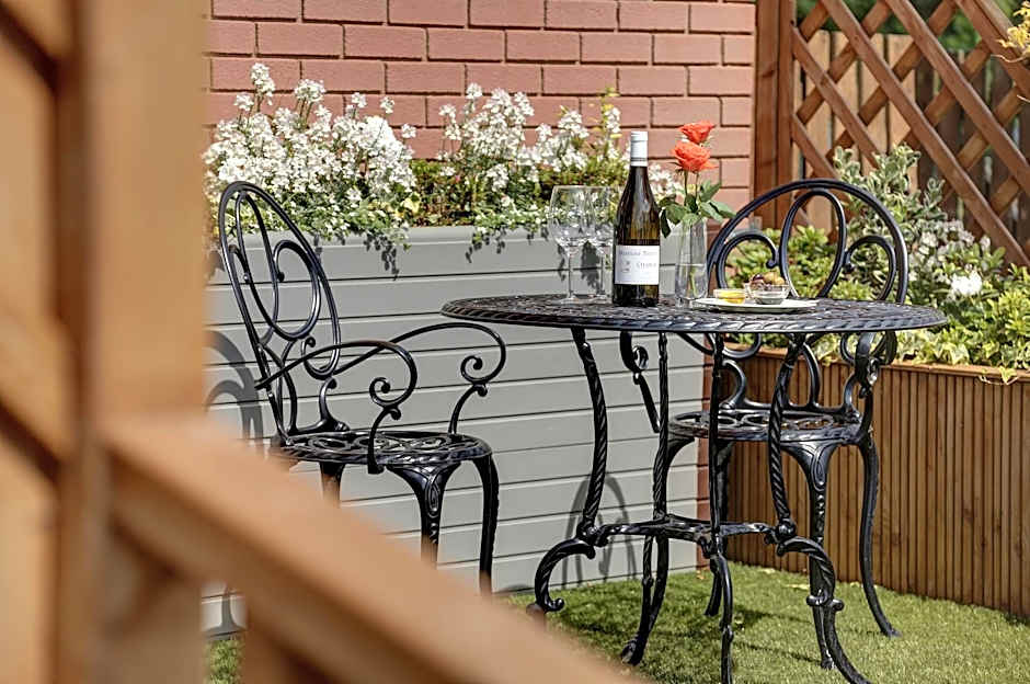 Best Western Plus Milford Hotel