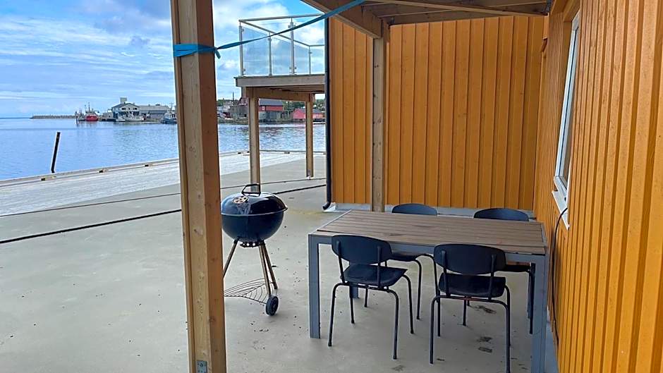 The Harbour House, dorm and twin, selfservice hostel