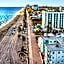 Walkabout 5 Retro Hotel on the beach with live music and a bar