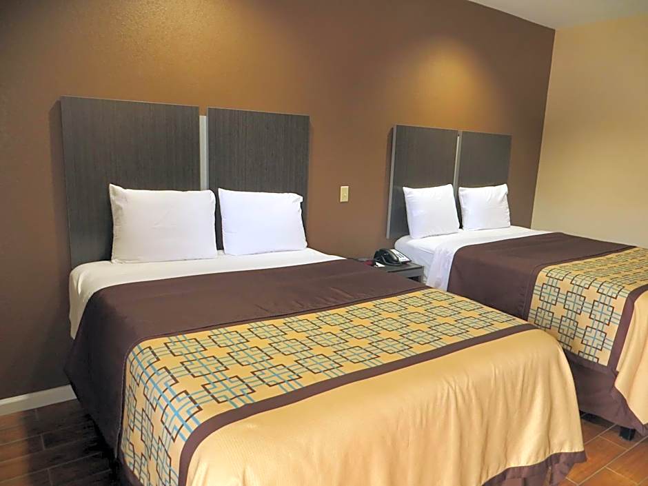 Scottish Inn & Suites Baytown