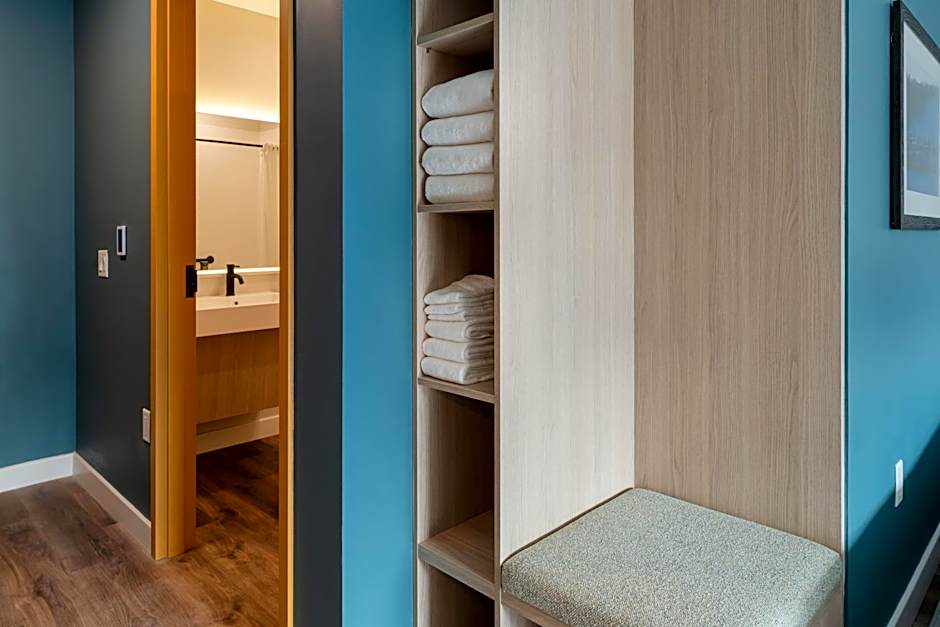 Sun & Ski Inn and Suites