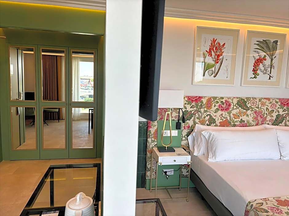 Ribera De Triana Hotel