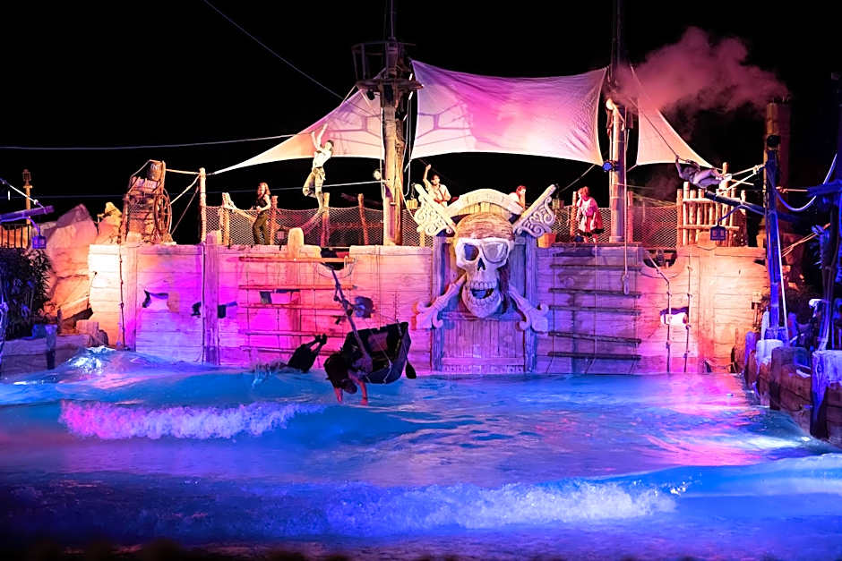 Hotel Pirates World