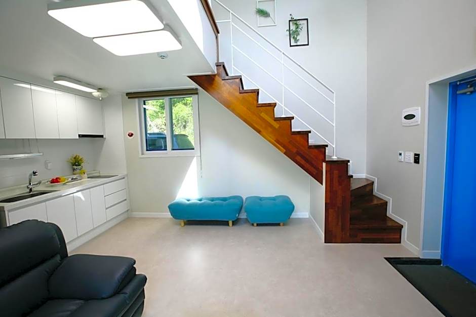 Damyang Thirasia Pension