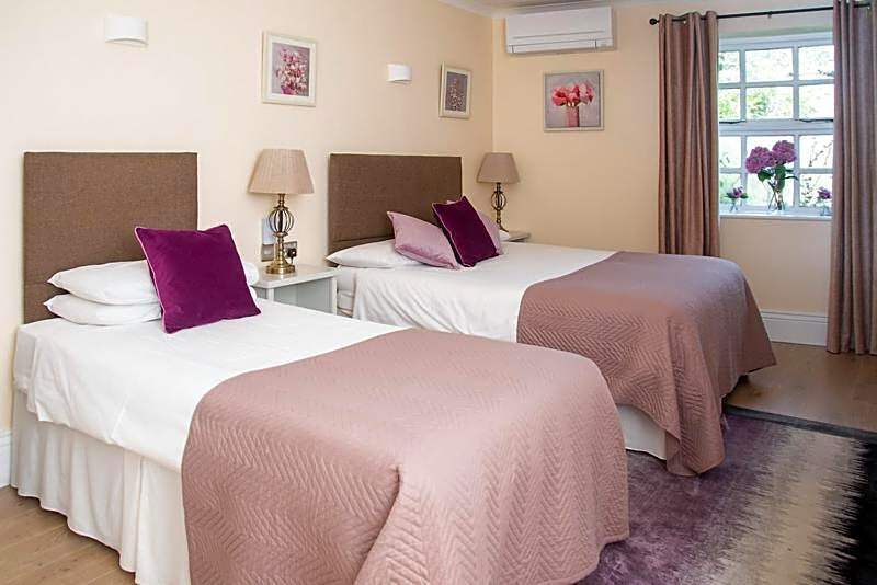 The Garrandarragh Inn