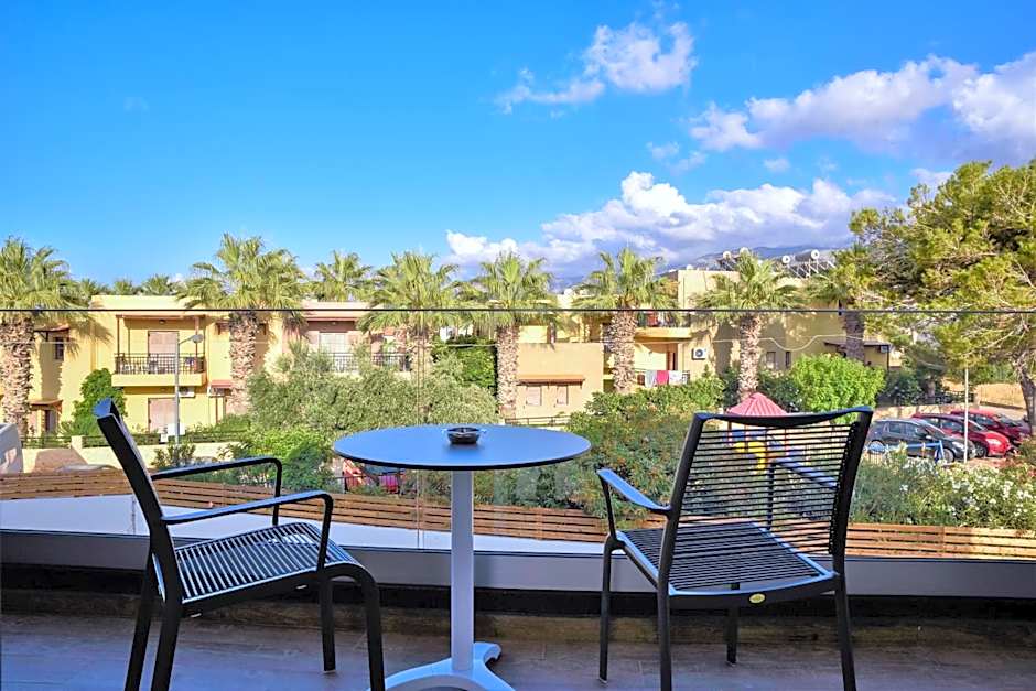 Del Mar 'Adults Only'