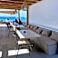 Akrotiri Hotel