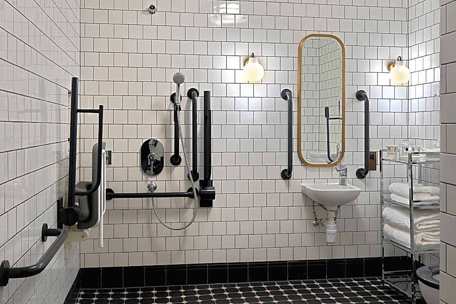 University Arms, Autograph Collection