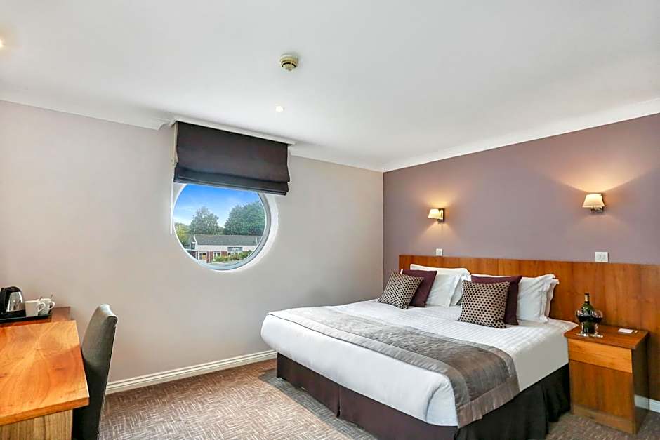 Stoke By Nayland Resort