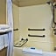 Holiday Inn Express and Suites Pittsburgh West Mifflin By IHG