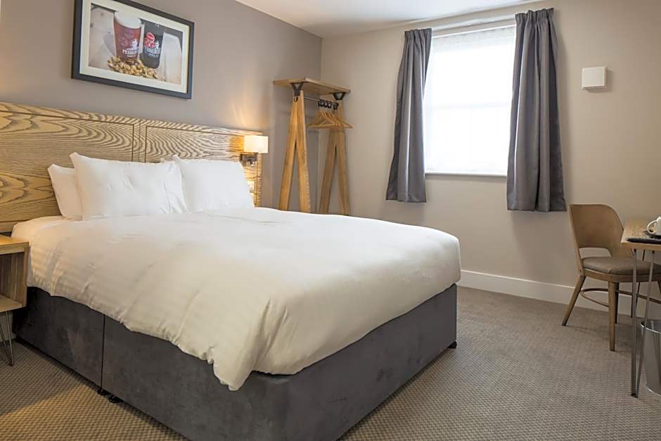 The Raven’s Cliff Lodge by Marston's Inns