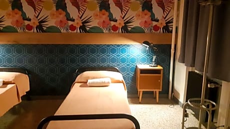 Bed in 3-Bed Mixed Dormitory Room