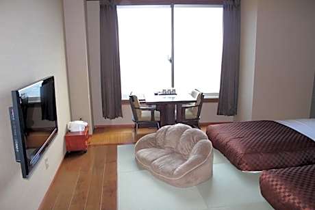 Japanese-Style Triple Room - Non-Smoking