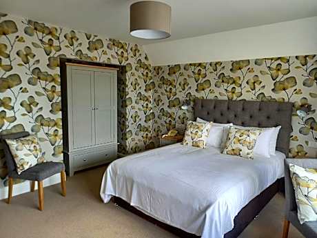 Double or Twin-Superior-Ensuite-Sea View