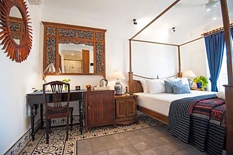 Deluxe Double Room with Balcony