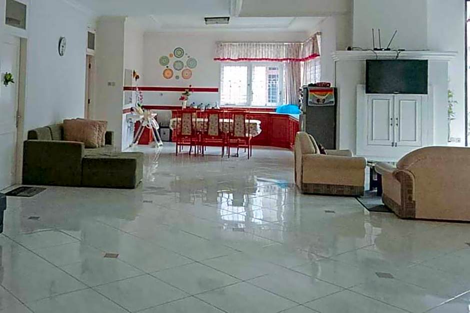Villa Lotus E06 Syariah RedPartner – Puncak, OH
