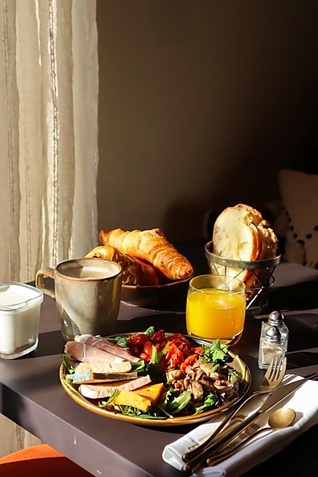 Best Western Plus Up Hotel & Bar